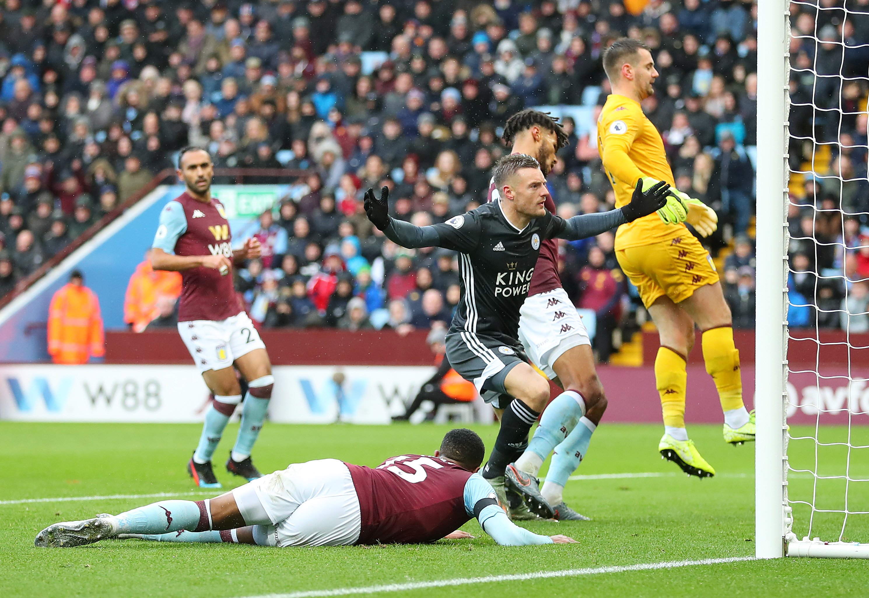 小申带的蛮好的...申台龙上轮2-0沙特惨遭开除，克鲁伊维特现惨败.